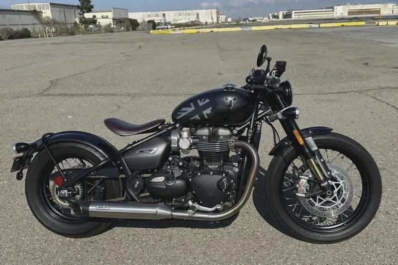Triumph Bonneville Bobber – styl customu i wygoda jazdy. Opinie kierowców